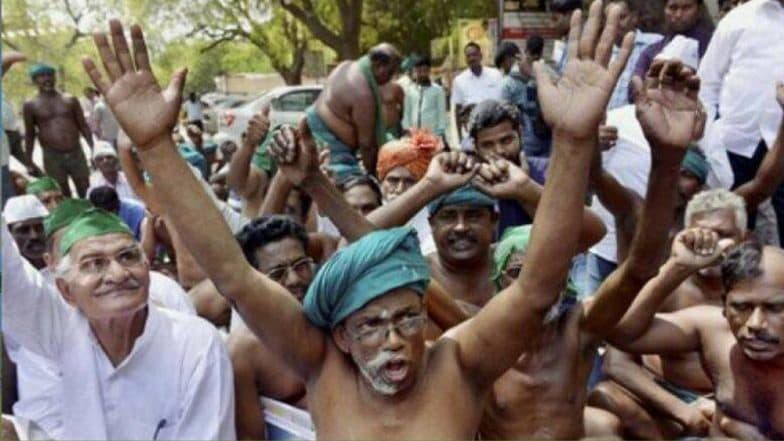 ১৬ দফা দাবি আদায়ে পায়ে হেঁটে দিল্লি আসছেন উত্তরপ্রদেশের ৫০০-রও বেশি কৃষক ১৬ দফা দাবি আদায়ে পায়ে হেঁটে দিল্লি আসছেন উত্তরপ্রদেশের ৫০০-রও বেশি কৃষক