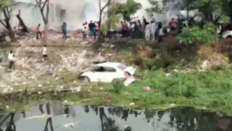 Punjab Fire: পাঞ্জাবে বাজি কারখানায় ভয়াবহ বিস্ফোরণ, অগ্নিদগ্ধ হয়ে অন্তত ১০ জনের মৃত্যু, ভিতরে অনেকের আটকে থাকার আশঙ্কা Punjab Fire: পাঞ্জাবে বাজি কারখানায় ভয়াবহ বিস্ফোরণ, অগ্নিদগ্ধ হয়ে অন্তত ১০ জনের মৃত্যু, ভিতরে অনেকের আটকে থাকার আশঙ্কা
