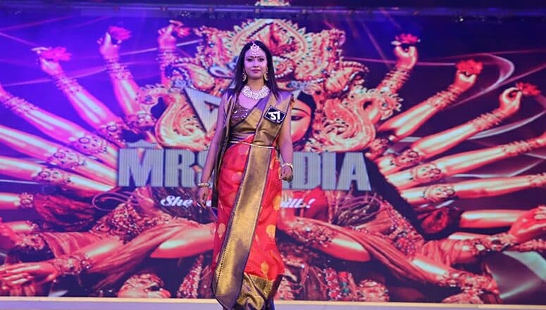 AR MRS India 2019: 'āĻŽāĻŋāϏā§āϏ āĻāϞāĻāĻžāϤāĻž' āĻā§āϤāĻžāĻŦ āĻāĻŋāύāĻŋā§ā§ āύāĻŋāϞā§āύ āĻāϞāĻāĻžāϤāĻžāϰ āĻļāĻšāϰāϤāϞāĻŋāϰ āĻā§āĻšāĻŦāϧ⧠āĻļāϰā§āĻŽāĻŋāώā§āĻ āĻž āĻāĻā§āϰāĻŦāϰā§āϤā§; āĻāĻāĻžāĻŽā§āϤ⧠āĻ
āĻāĻŋāύā§ā§āϰ āĻĒāĻĨā§ āĻĒāĻž āĻŦāĻžā§āĻžāϤ⧠āĻāĻžāύ,āĻāĻžāύāĻžāϞā§āύ 'āϞā§āĻā§āϏā§āĻāϞāĻŋ' āĻŦāĻžāĻāϞāĻžāĻā§