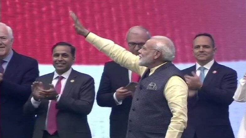 Howdy, Modi!: 'হাউডি মোদি'-র মঞ্চে প্রধানমন্ত্রী নরেন্দ্র মোদি Howdy, Modi!: 'হাউডি মোদি'-র মঞ্চে প্রধানমন্ত্রী নরেন্দ্র মোদি