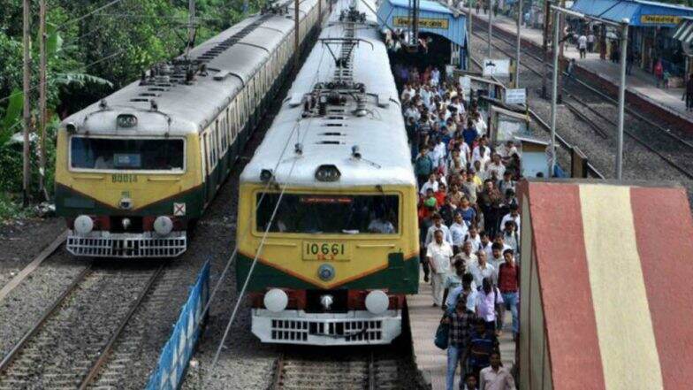 Ticketless travel: মাত্র ৬ মাসে বিনা টিকিটের যাত্রীর থেকে ১০০.২৯ কোটি টাকা লাভ মধ্য রেলের Ticketless travel: মাত্র ৬ মাসে বিনা টিকিটের যাত্রীর থেকে ১০০.২৯ কোটি টাকা লাভ মধ্য রেলের