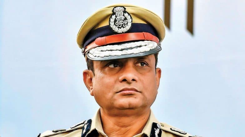 Rajeev Kumar: সারদা তদন্তে অসহযোগিতা করেছেন, রাজীব কুমারকে নোটিস পাঠাল সুপ্রিম কোর্ট Rajeev Kumar: সারদা তদন্তে অসহযোগিতা করেছেন, রাজীব কুমারকে নোটিস পাঠাল সুপ্রিম কোর্ট