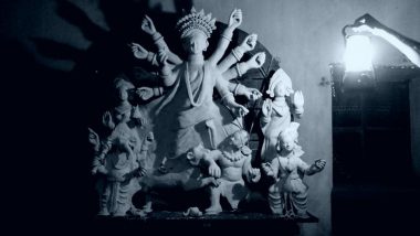 Durga Puja 2019: সন্তোষ মিত্র স্কয়্যারে এবার ৫০ কেজির সোনার মাতৃ মূর্তি, কলকাতার সবচেয়ে 'দামি দুর্গা'র বাজেট ১৭ কোটি
