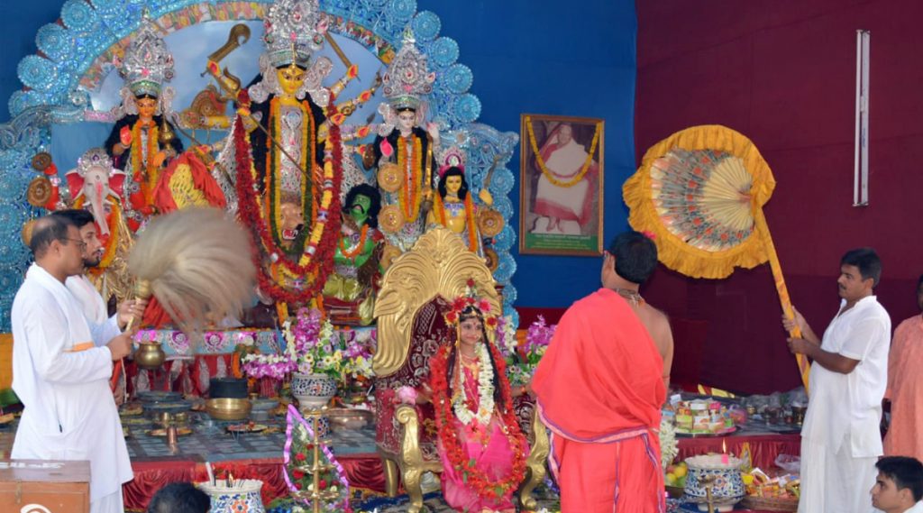 Durga Puja 2019: সাত সমুদ্রের জলে স্নাত হন মা, কৈলাসের মাটি দিয়ে এই পুজোয় তৈরি হয় মাতৃ প্রতিমা