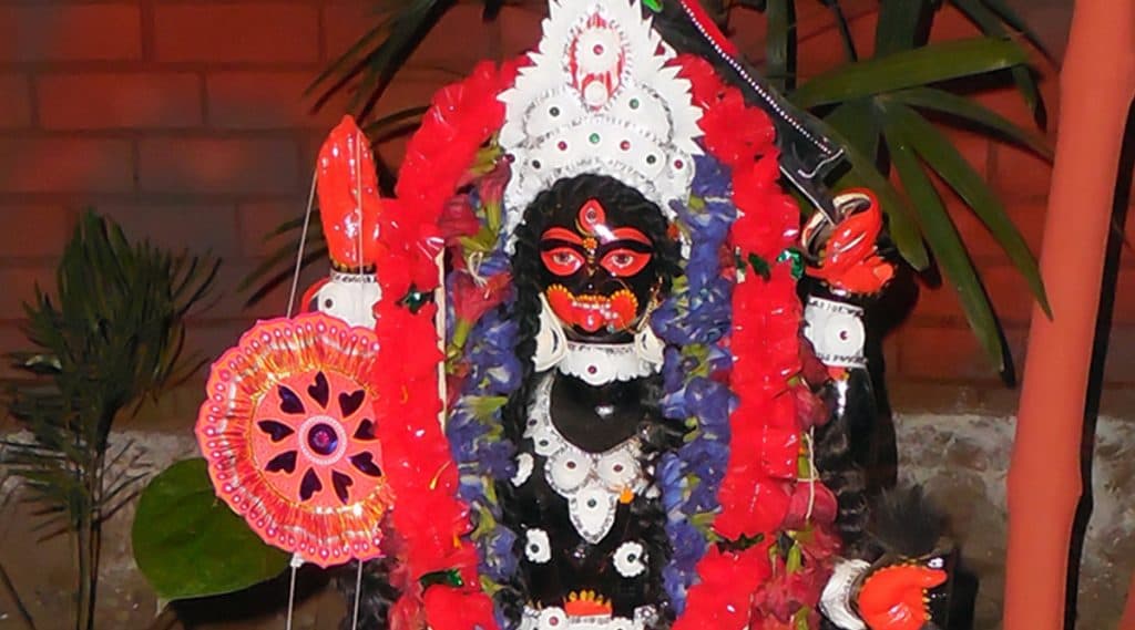 Kali Puja 2019: কালীপুজোর তাৎপর্য? জেনে নিন এখানে Kali Puja 2019: কালীপুজোর তাৎপর্য? জেনে নিন এখানে