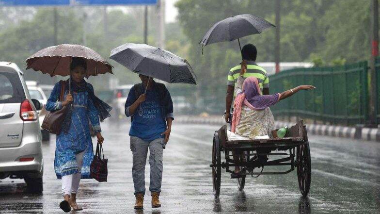 Weather Update: কাটল বৃষ্টির ফাঁড়া, মাটি হচ্ছে না আলোর উৎসব কালীপুজো Weather Update: কাটল বৃষ্টির ফাঁড়া, মাটি হচ্ছে না আলোর উৎসব কালীপুজো