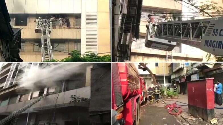 Mumbai: মুম্বইয়ে বহুতলে আগুন, আটকে পড়া প্রায় ৯ কর্মীদের উদ্ধার দমকলের Mumbai: মুম্বইয়ে বহুতলে আগুন, আটকে পড়া প্রায় ৯ কর্মীদের উদ্ধার দমকলের