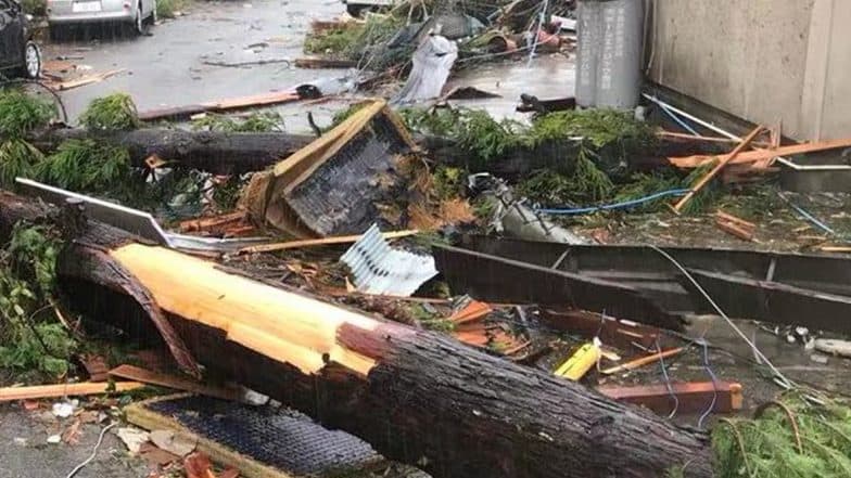 Typhoon Hagibis in Japan: টাইফুন হাগিবিসের দাপটে জাপানে মৃত বেড়ে ২৫, জরুরি বৈঠকে প্রধানমন্ত্রী শিনজো আবে Typhoon Hagibis in Japan: টাইফুন হাগিবিসের দাপটে জাপানে মৃত বেড়ে ২৫, জরুরি বৈঠকে প্রধানমন্ত্রী শিনজো আবে