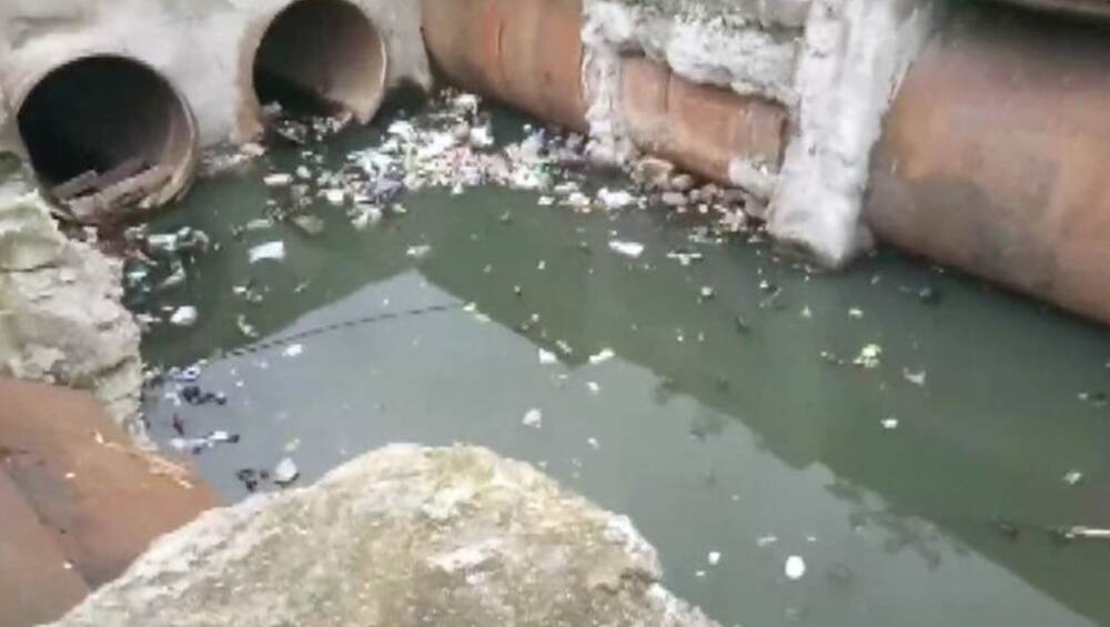 Thane Boy Slips Into Open Drain: দীপাবলির দিন বন্ধুদের সঙ্গে খেলতে গিয়ে হাইড্রেনে পড়ে মৃত্যু শিশুর Thane Boy Slips Into Open Drain: দীপাবলির দিন বন্ধুদের সঙ্গে খেলতে গিয়ে হাইড্রেনে পড়ে মৃত্যু শিশুর