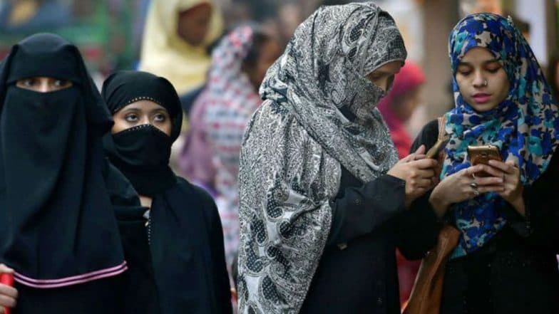 তিন তালাকের অভিশাপ ঘুচিয়ে দেবতুল্য নরেন্দ্র মোদি, প্রধানমন্ত্রীকে উৎসর্গ করে মন্দির গড়লেন মুসলিম মহিলারা তিন তালাকের অভিশাপ ঘুচিয়ে দেবতুল্য নরেন্দ্র মোদি, প্রধানমন্ত্রীকে উৎসর্গ করে মন্দির গড়লেন মুসলিম মহিলারা