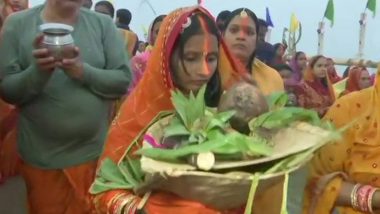 Chhath Puja 2019: রাজ্যজুড়ে ছটপুজো উদযাপন, কাকভোর থেকে সূর্য আরাধনায় পুণ্যার্থীদের ভিড় ঘাটে ঘাটে