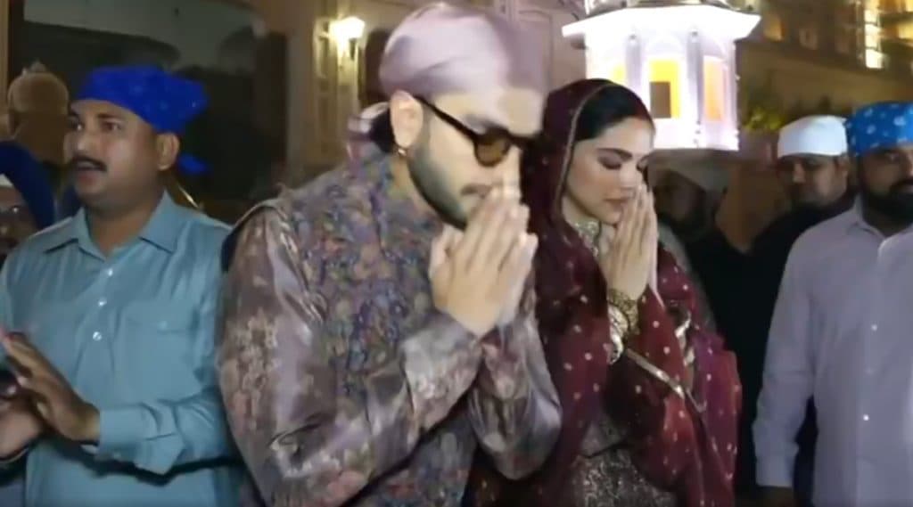 DeepVeer Anniversary: তিরুপতি বালাজি মন্দির থেকে উড়ে গেলেন অমৃতসরের স্বর্ণ মন্দির, পূজা অর্চনাতেই কাটল দীপবীরের প্রথম বিবাহবার্ষিকী; এবার কি পার্টি? DeepVeer Anniversary: তিরুপতি বালাজি মন্দির থেকে উড়ে গেলেন অমৃতসরের স্বর্ণ মন্দির, পূজা অর্চনাতেই কাটল দীপবীরের প্রথম বিবাহবার্ষিকী; এবার কি পার্টি?