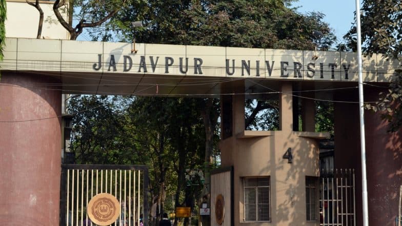 Jadavpur University Answer Sheet Leaks Debate: 'āϰāĻžāĻāύā§āϤāĻŋāĻ āϰā§āώ āĻĨā§āĻā§āĻ āĻĒāϰā§āĻā§āώāĻžāϰ āĻāĻžāϤāĻžā§ āύāĻŽā§āĻŦāϰ āĻāĻŽāĻŋā§ā§āĻāĻŋāϞ āĻ
āĻā§āϰ āϏā§āύ...āĻĒā§āϞāĻŋāϏ⧠āĻ
āĻāĻŋāϝā§āĻ āĻĻāĻžā§ā§āϰ āĻāϰā§āĻāĻŋ' āϝāĻžāĻĻāĻŦāĻĒā§āϰ āĻŦāĻŋāĻļā§āĻŦāĻŦāĻŋāĻĻā§āϝāĻžāϞā§ā§ āĻāϤā§āϤāϰāĻĒāϤā§āϰ āĻĢāĻžāĻāϏ āĻŦāĻŋāϤāϰā§āĻā§ āĻŦāϞāϞā§āύ āĻā§āĻĻā§āĻĒ āĻĻāĻžāϏ