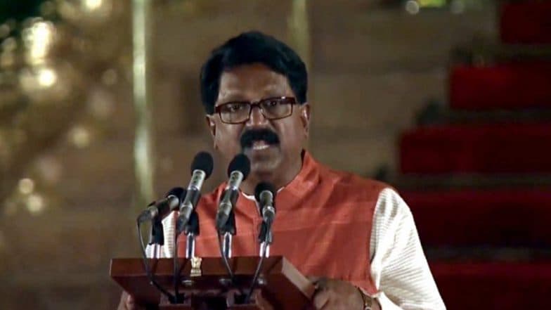 Shiv Sena's Arvind Sawant Resigns: জোটে নেই বিজেপি, তাই সরকার গড়তে কেন্দ্রীয় মন্ত্রীর পদ থেকে পদত্যাগ শিবসেনা সাংসদের Shiv Sena's Arvind Sawant Resigns: জোটে নেই বিজেপি, তাই সরকার গড়তে কেন্দ্রীয় মন্ত্রীর পদ থেকে পদত্যাগ শিবসেনা সাংসদের