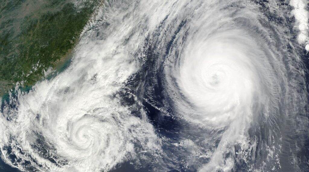 Cyclone MAHA Update: লাক্ষাদ্বীপ থেকে সরে ঘণ্টায় ১১০ কিলোমিটার বেগে কেরলের দিকে ধেয়ে যাচ্ছে ঘূর্ণিঝড় 'মহা', কেরল উপকূল জুড়ে জারি সতর্কতা Cyclone MAHA Update: লাক্ষাদ্বীপ থেকে সরে ঘণ্টায় ১১০ কিলোমিটার বেগে কেরলের দিকে ধেয়ে যাচ্ছে ঘূর্ণিঝড় 'মহা', কেরল উপকূল জুড়ে জারি সতর্কতা