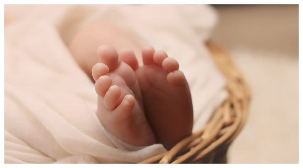Father Sold His 4 Days Old Son: চাল-ডাল কিনতে ৪ দিনের সন্তানকে ১০ হাজারে বিক্রি করলেন ব্যক্তি Father Sold His 4 Days Old Son: চাল-ডাল কিনতে ৪ দিনের সন্তানকে ১০ হাজারে বিক্রি করলেন ব্যক্তি