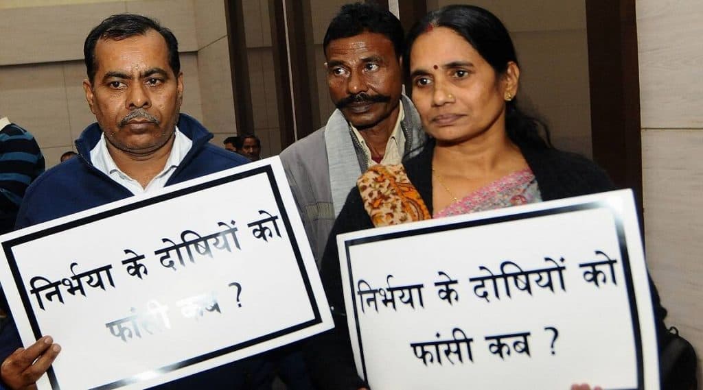 Nirbhaya Ganrape and Murder Case: দিল্লির পতিয়ালা হাউস কোর্ট পদক্ষেপ নেওয়ার আগেই মামলা দায়ের করেছিলেন নির্ভয়ার বাবা-মা Nirbhaya Ganrape and Murder Case: দিল্লির পতিয়ালা হাউস কোর্ট পদক্ষেপ নেওয়ার আগেই মামলা দায়ের করেছিলেন নির্ভয়ার বাবা-মা