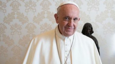 Pope Francis: হাসপাতাল থেকে ছাড়া পেয়ে হাসি মুখে পোপ বললেন, আমি এখনও বেঁচে আছি