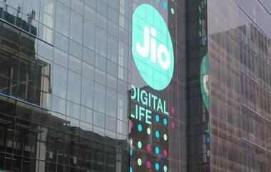 Jio Phone Lite: নতুন বছরে জিও-র নয়া ধামাকা, বাজারে  আসছে ৩৯৯ টাকার ফোন