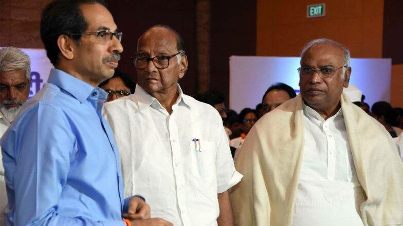 Maharashtra Government Formation: রাত পোহালেই শপথ অনুষ্ঠান, উদ্ধব ঠাকরের মন্ত্রিসভায় কে কে ঠাঁই পাচ্ছেন, রইল তালিকা Maharashtra Government Formation: রাত পোহালেই শপথ অনুষ্ঠান, উদ্ধব ঠাকরের মন্ত্রিসভায় কে কে ঠাঁই পাচ্ছেন, রইল তালিকা