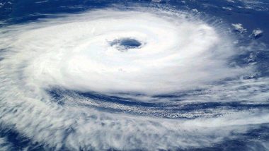 Cyclone Maha Update: দাপট দেখাতে ঘূর্ণিঝড় 'মহা' ধেয়ে আসছে মহারাষ্ট্রে, বুধবার মুম্বইয়ের থানে ও পালঘরে জারি হল হলুদ সতর্কতা