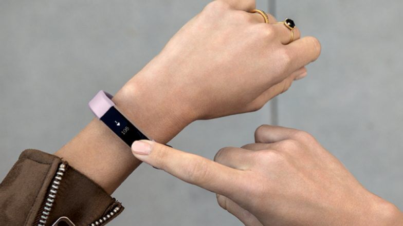 Google Buys Fitbit: ২২১ কোটি মার্কিন ডলারে প্রযুক্তিপণ্য নির্মাতা ফিটবিট কিনল গুগল