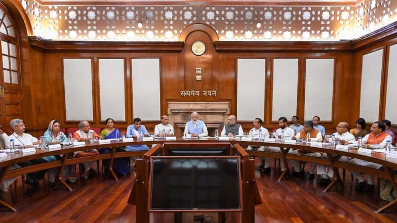 Citizenship Amendment Bill: সংসদে নাগরিকত্ব সংশোধনী বিল পেশে ছাড়পত্র কেন্দ্রীয় মন্ত্রিসভার Citizenship Amendment Bill: সংসদে নাগরিকত্ব সংশোধনী বিল পেশে ছাড়পত্র কেন্দ্রীয় মন্ত্রিসভার