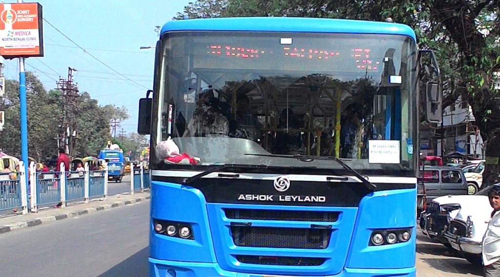Government Arranged Buses For Tourist: উত্তরবঙ্গে আটকে পড়া পর্যটকদের সরকারি বাসে কলকাতায় ফেরানোর উদ্যোগ নিল রাজ্য সরকার
