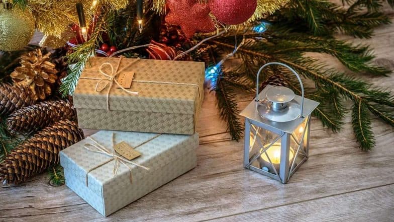 Christmas Gifts: 'āϏāĻŋāĻā§āϰā§āĻ āϏāĻžāύā§āϤāĻž'-āϤ⧠āϏāĻšāĻāϰā§āĻŽā§ āĻšā§āĻ āĻŦāĻž āĻŦāύā§āϧā§, āĻā§āϰāĻŋāϏāĻŽāĻžāϏā§āϰ āĻāĻĒāĻšāĻžāϰ āĻŦāĻžāĻā§āύ āĻŽāĻžāϤā§āϰ ā§Ģā§Ļā§Ļ āĻāĻžāĻāĻžāϰ āĻŽāϧā§āϝā§