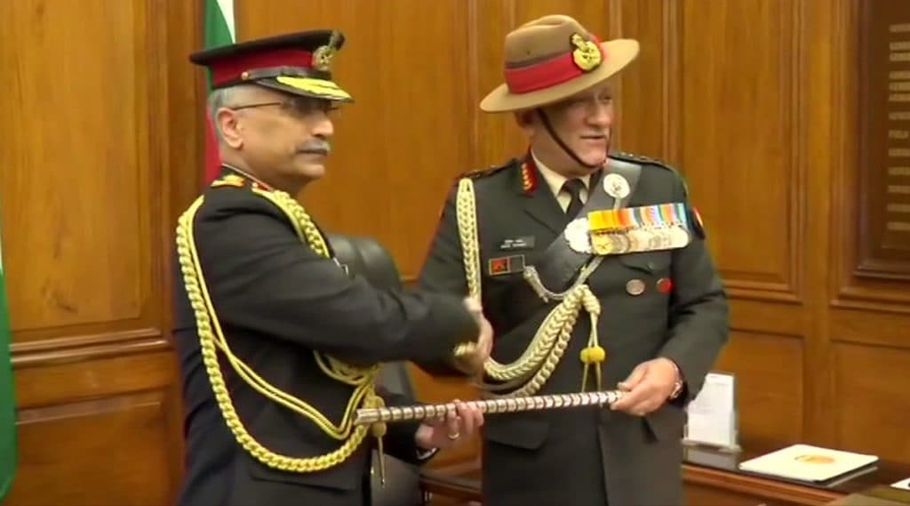 General Manoj Mukund Naravane: সেনাপ্রধান পদে দায়িত্ব নিলেন মনোজ মুকুন্দ নারাভানে General Manoj Mukund Naravane: সেনাপ্রধান পদে দায়িত্ব নিলেন মনোজ মুকুন্দ নারাভানে