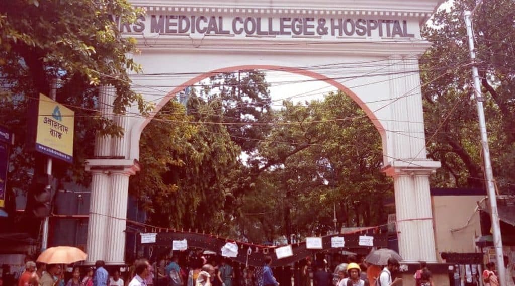 NRS Medical College: শিকলে বাঁধা ব্লাড ক্যান্সারে আক্রান্ত মানসিক ভারসাম্যহীন মেয়ে, NRS-এ হন্যে হয়ে ডাক্তারের খোঁজ বাবার NRS Medical College: শিকলে বাঁধা ব্লাড ক্যান্সারে আক্রান্ত মানসিক ভারসাম্যহীন মেয়ে, NRS-এ হন্যে হয়ে ডাক্তারের খোঁজ বাবার