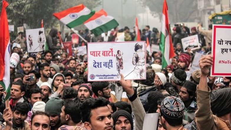 CAA Protests In Uttar Pradesh: CAA-র বিরোধিতায় বিক্ষোভ, হিংসা; উত্তরপ্রদেশে মৃত ৫