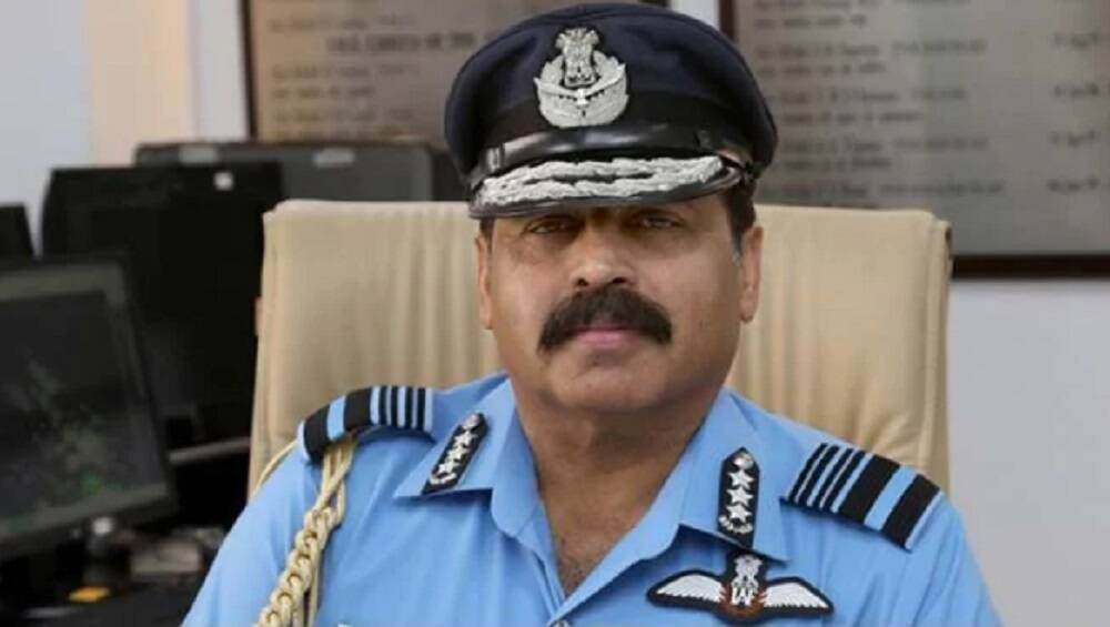 Pearl Harbor Shooting: পার্ল হারবারে বন্দুকবাজের হামলা থেকে কপাল জোরে রক্ষা পেলেন ভারতীয় বায়ুসেনা প্রধান রাকেশ কুমার সিং Pearl Harbor Shooting: পার্ল হারবারে বন্দুকবাজের হামলা থেকে কপাল জোরে রক্ষা পেলেন ভারতীয় বায়ুসেনা প্রধান রাকেশ কুমার সিং