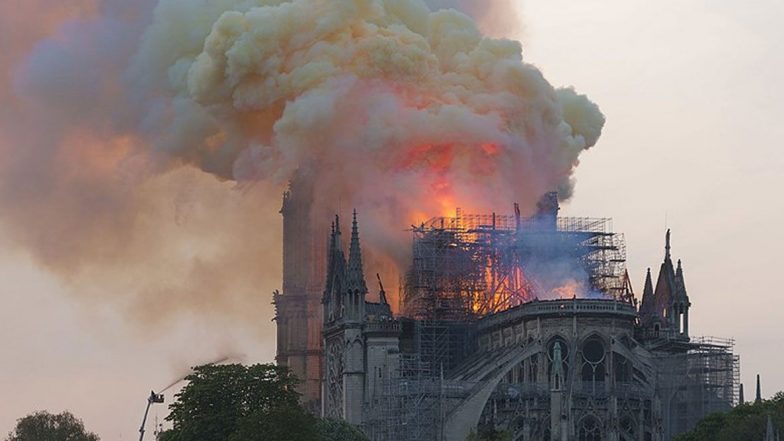 Notre Dame: দুই শতাব্দী পর এই প্রথম নোত্র দাম ক্যাথিড্রালের বড়দিনের প্রার্থনা গান শুনতে পেল না প্যারিস