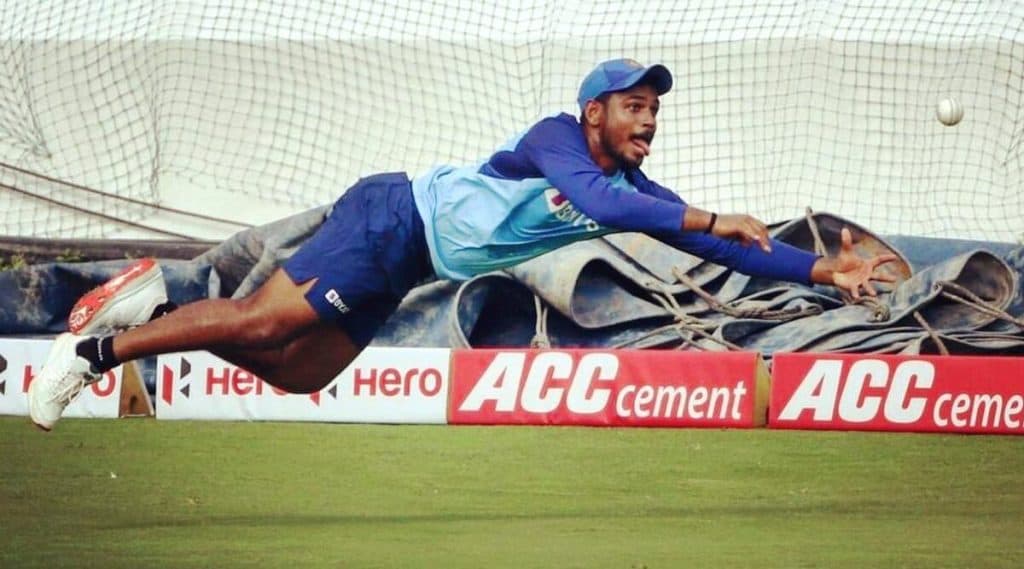 Sanju Samson: ক্যারিবিয়ানদের বিরুদ্ধে দ্বিতীয় টি ২০-তে কি ঋষভ পন্থের বদলে সঞ্জু স্যামসন? টুইটে জল্পনা Sanju Samson: ক্যারিবিয়ানদের বিরুদ্ধে দ্বিতীয় টি ২০-তে কি ঋষভ পন্থের বদলে সঞ্জু স্যামসন? টুইটে জল্পনা