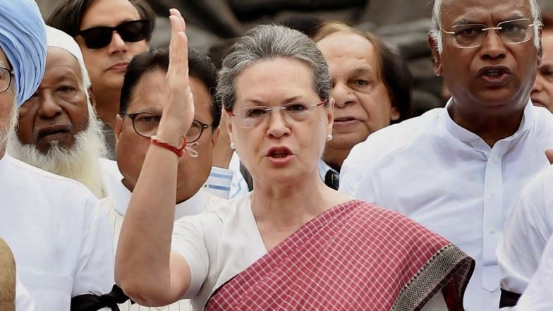 Congress: নিজে পদে বহাল থাকলেও, বিধানসভা নির্বাচনে ভরাডুবির দায়ে সিধুদের ইস্তফা দেওয়ার নির্দেশ সোনিয়ার