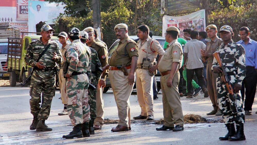Uttar Pradesh And Karnataka Imposes Section 144: সংশোধিত নাগরিকত্ব আইনের বিরোধিতায় ফুটছে উত্তরপ্রদেশ, কর্ণাটক; অশান্তি এড়াতে তড়িঘড়ি দুই রাজ্যেই জারি ১৪৪ ধারা Uttar Pradesh And Karnataka Imposes Section 144: সংশোধিত নাগরিকত্ব আইনের বিরোধিতায় ফুটছে উত্তরপ্রদেশ, কর্ণাটক; অশান্তি এড়াতে তড়িঘড়ি দুই রাজ্যেই জারি ১৪৪ ধারা