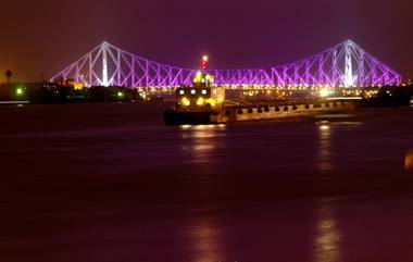 Howrah Bridge: আলোয় সাজছে হাওড়া ব্রিজ, কেন জানেন?