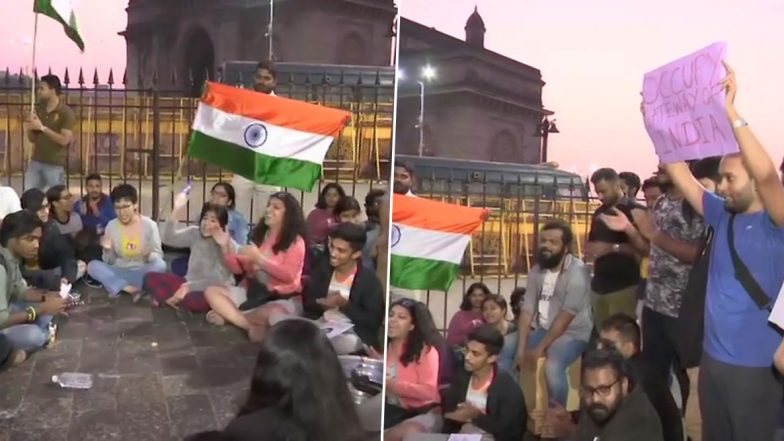 Protest Against Violence In JNU: জেএনইউ-র পাশে দেশ বিদেশের ছাত্রছাত্রীরা, মধ্যরাতে পথে নেমে প্রতিবাদ যাদবপুর, পুনে, আলিগড়, অক্সফোর্ড বিশ্ববিদ্যালয়ের পড়ুয়াদের