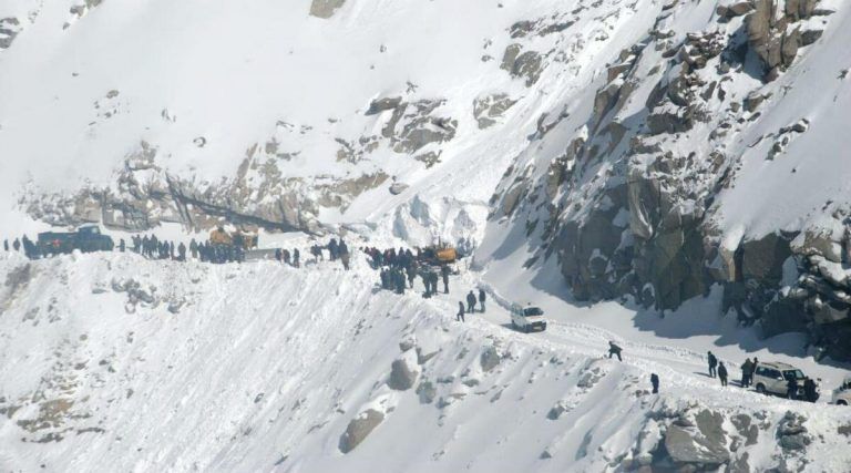 Jammu & Kashmir: গুলমার্গের পর গুরেজ, তেহশিল, ফের তুষারধ্বস জম্মু কাশ্মীরে