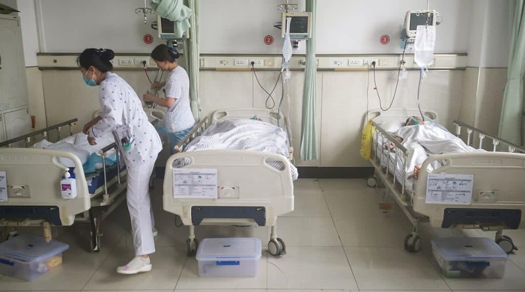 Coronavirus Scare in India: চিন থেকে করোনা ভাইরাসের থাবা ভারতেও, হালকা সংক্রমণ নিয়ে আক্রান্ত কেরালার ৭ Coronavirus Scare in India: চিন থেকে করোনা ভাইরাসের থাবা ভারতেও, হালকা সংক্রমণ নিয়ে আক্রান্ত কেরালার ৭