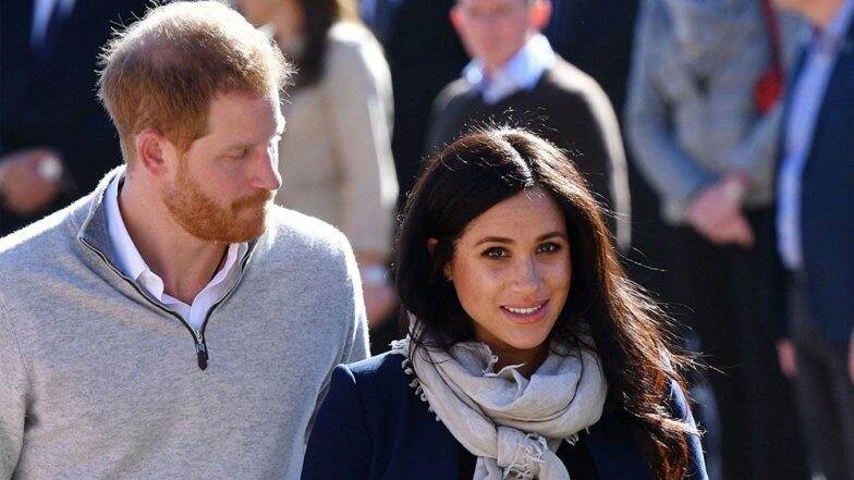 Madame Tussauds Wax Museum Removes Prince Harry & Meghan Markle's Figures: āϰāĻžāĻ āĻĒāϰāĻŋāĻŦāĻžāϰā§āϰ āĻā§āϤāĻžāĻŦ āĻŦā§āϝāĻžāĻŦāĻšāĻžāϰ⧠āĻāĻĒāϤā§āϤāĻŋ, āĻŽāĻžāĻĻāĻžāĻŽ āϤā§āϏ⧠āĻĨā§āĻā§ āϏāϰāϞ āĻĒā§āϰāĻŋāύā§āϏ āĻšā§āϝāĻžāϰāĻŋ āĻ āĻŽā§āĻāĻžāύā§āϰ āĻŽā§āϰā§āϤāĻŋ