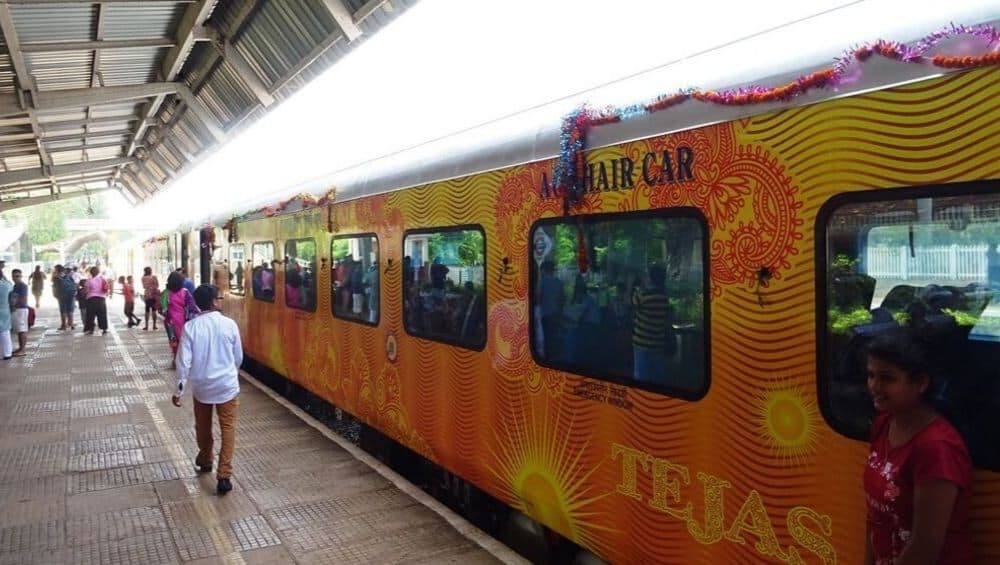 Tejas Express: প্রধানমন্ত্রীর স্বপ্নের তেজস এক্সপ্রেসের পচা পোলাও-রুটি খেয়ে অসুস্থ ৫ যাত্রী, ১ লক্ষ জরিমানা আইআরসিটিসির Tejas Express: প্রধানমন্ত্রীর স্বপ্নের তেজস এক্সপ্রেসের পচা পোলাও-রুটি খেয়ে অসুস্থ ৫ যাত্রী, ১ লক্ষ জরিমানা আইআরসিটিসির