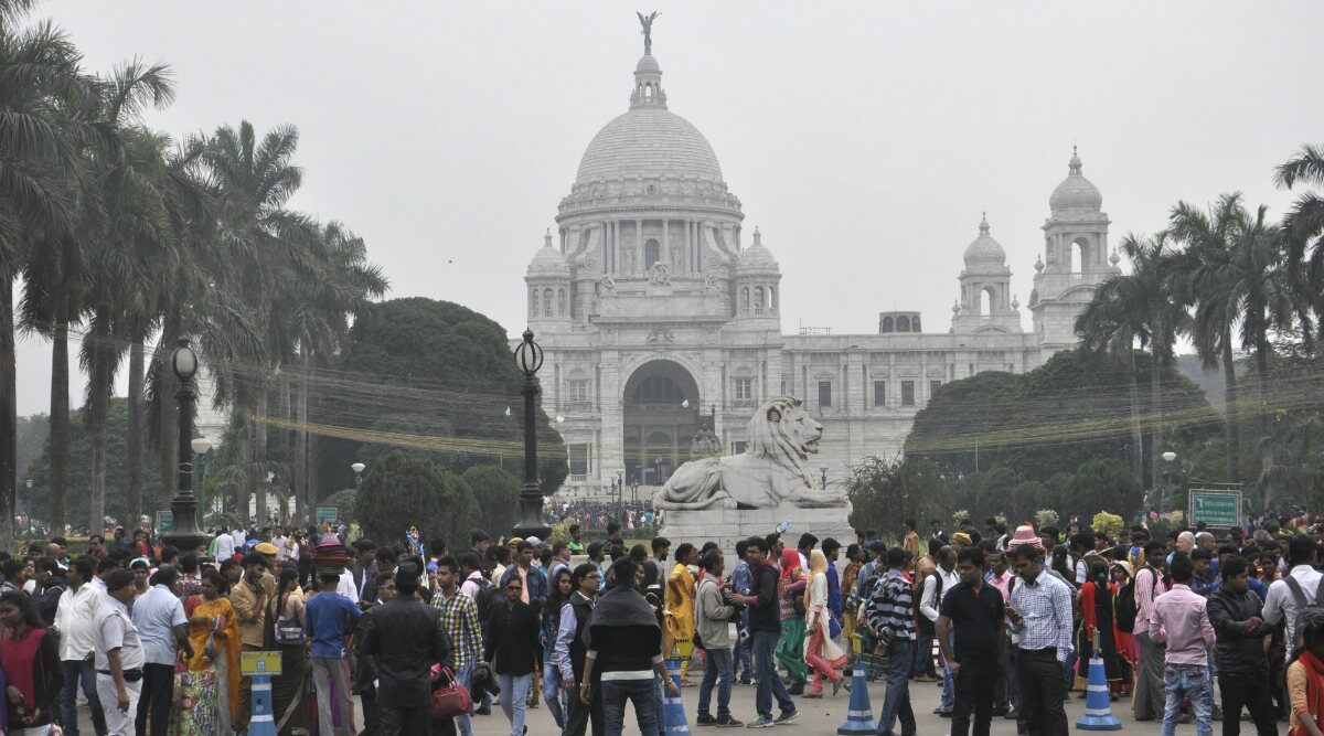 Kolkata Weather: কুয়াশায় ঢাকা হাল্কা শীতে বছর শুরু কলকাতার, কেমন থাকবে আবহাওয়া