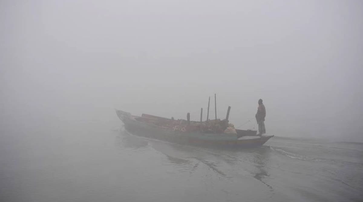 Weather Update: আরও নামল পারদ, ঝোড়ো ব্যাটিং শুরু করেছে শীত Weather Update: আরও নামল পারদ, ঝোড়ো ব্যাটিং শুরু করেছে শীত