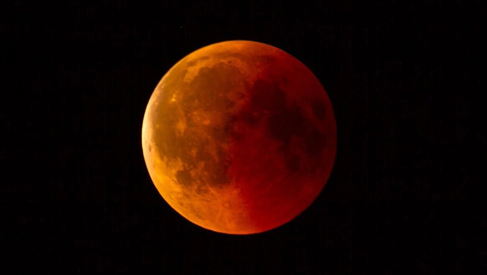 Lunar Eclipse 2025: চলতি বছরের শেষ পূর্ণগ্রাস চন্দ্রগ্রহণ, কখন থেকে শুরু হচ্ছে, দেখা যাবে কোথায় কোথায়? জেনে নিন বিস্তারিত
