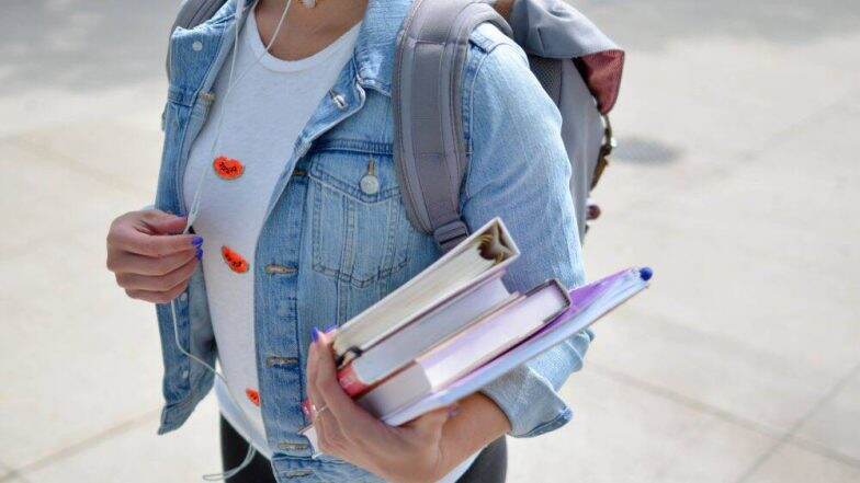 Tonk School Dress Code Dictat: āĻāĻŋāύā§āϏ āĻāĻŋ-āĻļāĻžāϰā§āĻ āĻ
āĻļā§āĻāύ, āĻāĻ āĻĒā§āĻļāĻžāĻā§ āϏā§āĻā§āϞ⧠āĻāϏāĻŦā§āύ āύāĻž āĻļāĻŋāĻā§āώāĻ āĻ āĻāϰā§āĻŽā§āϰāĻž āύāĻŋāώā§āϧāĻžāĻā§āĻāĻž āĻāĻžāϰāĻŋ āĻāϰāϞ āĻāĻā§āĻ āĻā§āϞāĻž āĻĒā§āϰāĻļāĻžāϏāύ