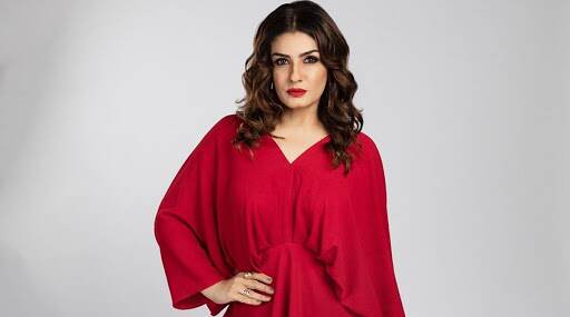 Raveena Tandon: ছেলেদের প্লাস্টিক সার্জারি নিয়ে সমালোচনা হয় না কেন? ক্ষোভ বলিউড অভিনেত্রী রবিনা ট্যান্ডনের Raveena Tandon: ছেলেদের প্লাস্টিক সার্জারি নিয়ে সমালোচনা হয় না কেন? ক্ষোভ বলিউড অভিনেত্রী রবিনা ট্যান্ডনের