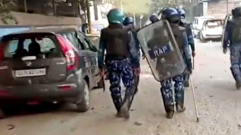 Delhi Violence: আজও উত্তপ্ত দিল্লির মৌজপুর ও ব্রহ্মপুরী, বড় অশান্তির আশঙ্কায় বন্ধ ৫টি মেট্রো স্টেশন
