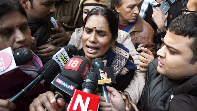 Nirbhaya Rape and Murder Case: সোমবারের শুনানিতে মেয়ের ধর্ষক খুনিদের ফাঁসির সাজা হবে, আশায় বুক বাঁধছেন নির্ভয়ার মা